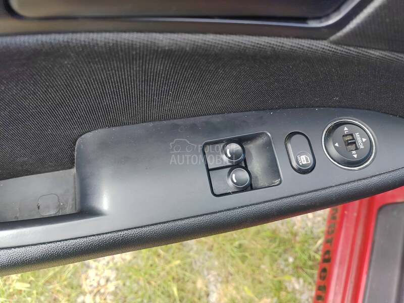 Hyundai i30 1.6d 2010. god. -  kompletan auto u delovima