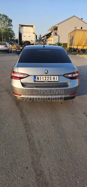 Škoda Superb 
