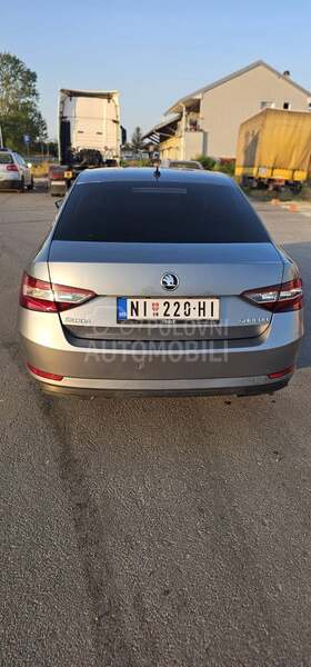 Škoda Superb 