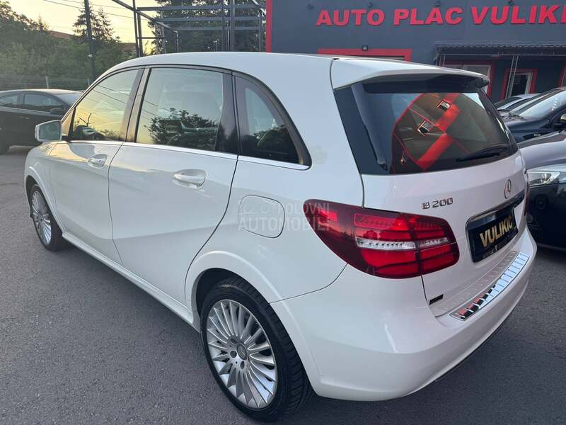 Mercedes Benz B 200 RATA 228e BEZ UČEŠĆA