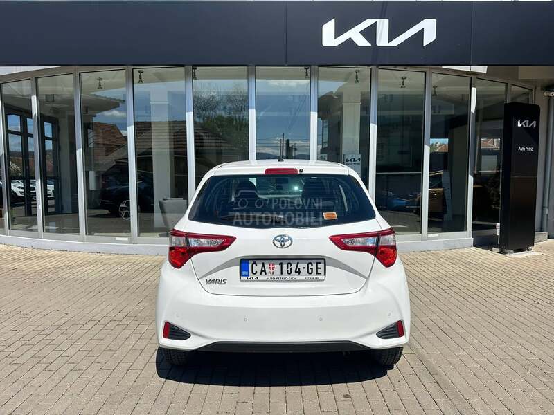 Toyota Yaris 1.0 LUNA