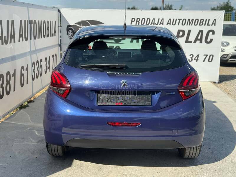 Peugeot 208 