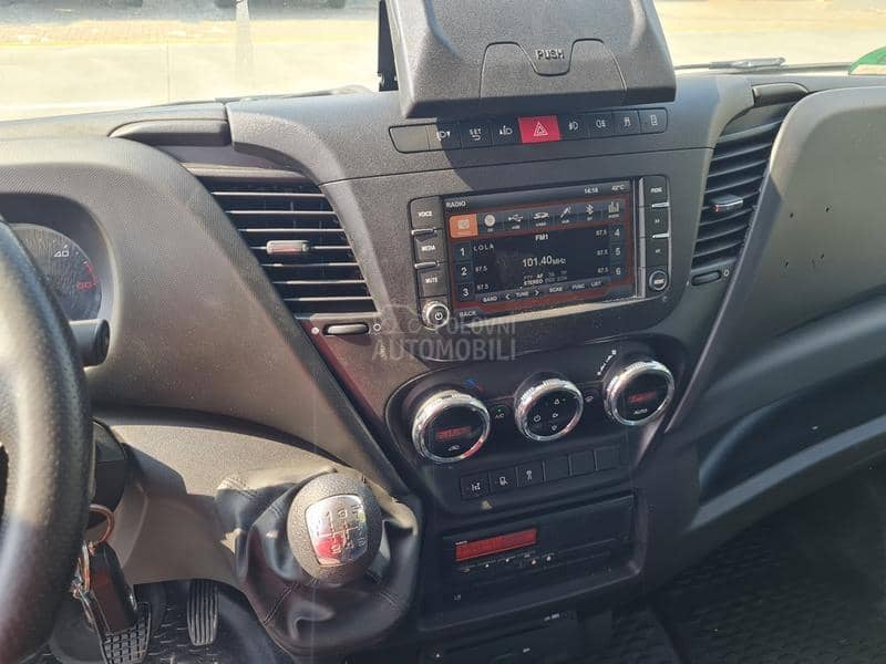 Iveco 70C18 / 6m / NL brif