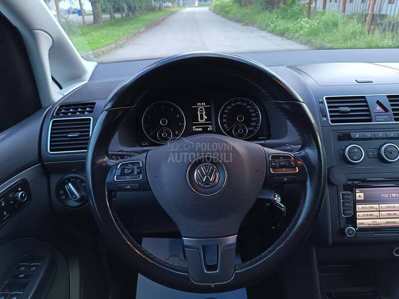 Volkswagen Touran 1.4Tsi 7 SEDISTA