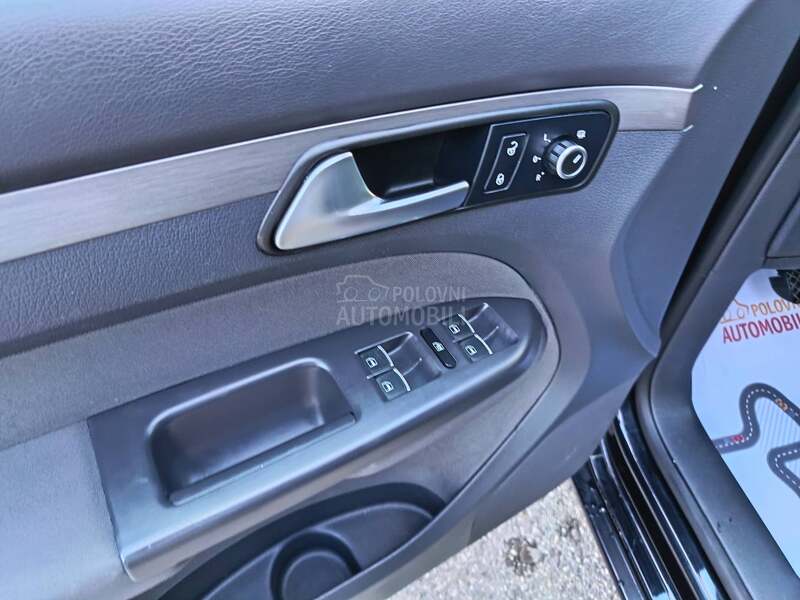 Volkswagen Touran 1.4Tsi 7 SEDISTA
