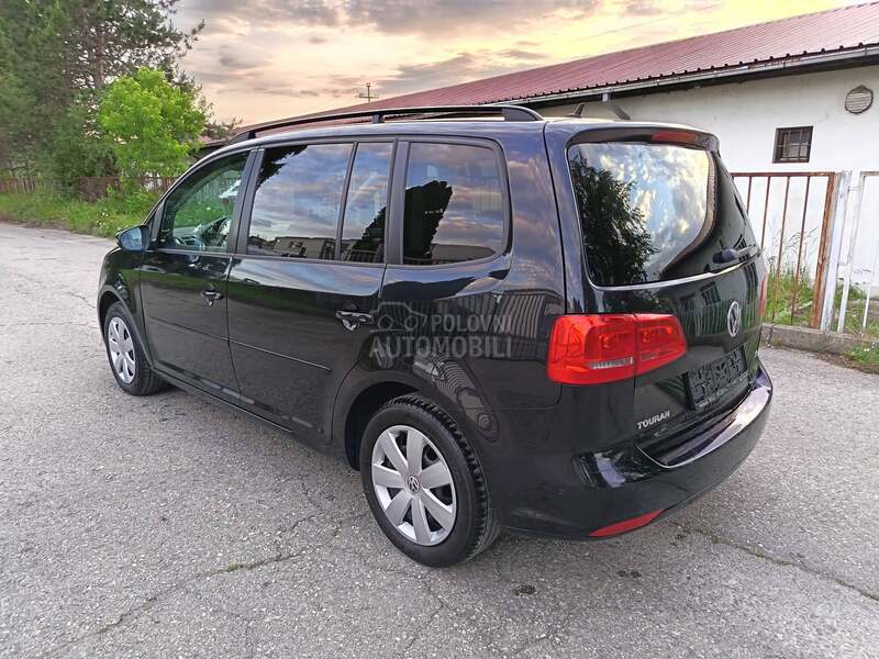 Volkswagen Touran 1.4Tsi 7 SEDISTA