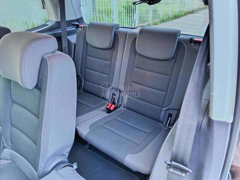 Volkswagen Touran 1.4Tsi 7 SEDISTA