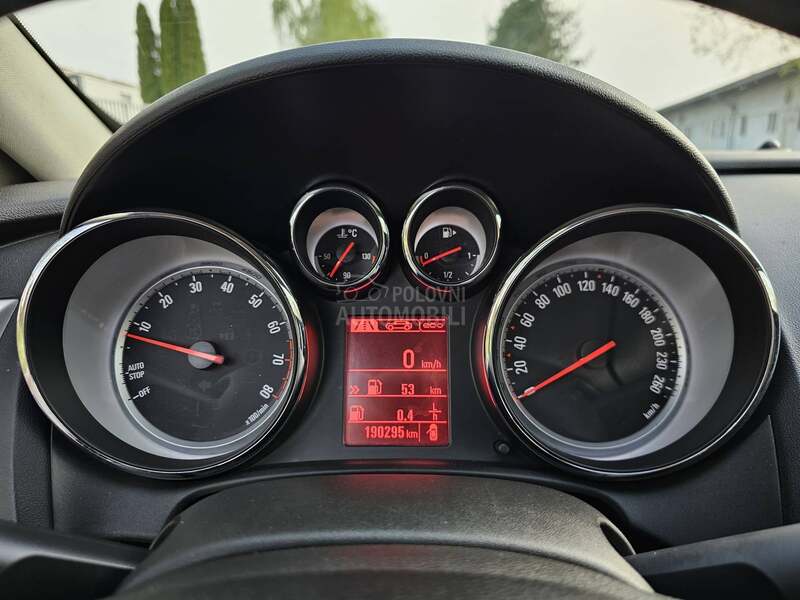 Opel Astra J GTC 1.4T  CH