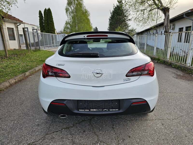 Opel Astra J GTC 1.4T  CH