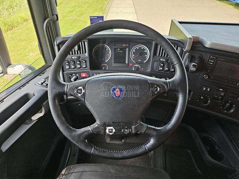 Scania R440 6x2 / HMF 5020