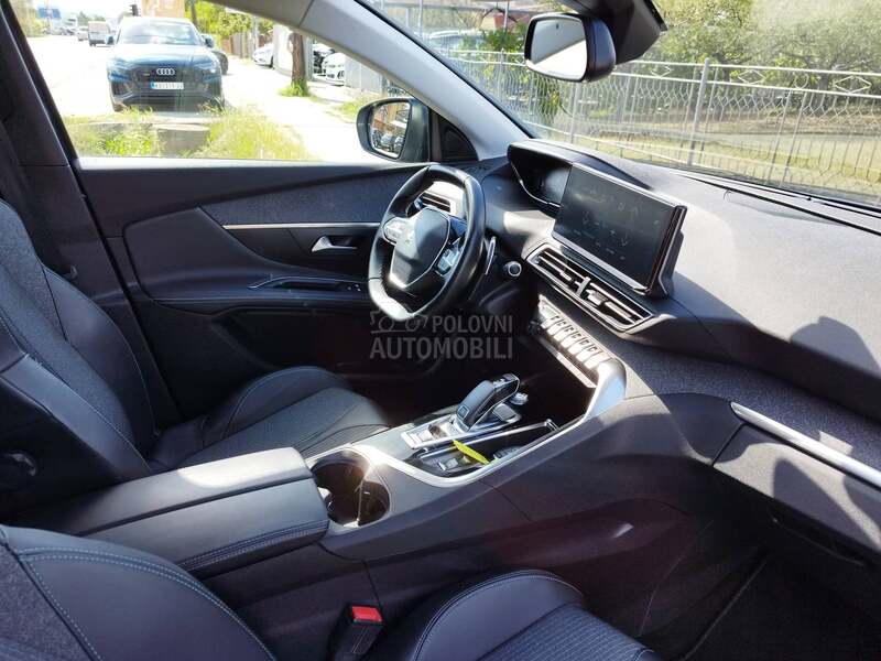 Peugeot 3008 1.5 BLUEHDI ALLURE