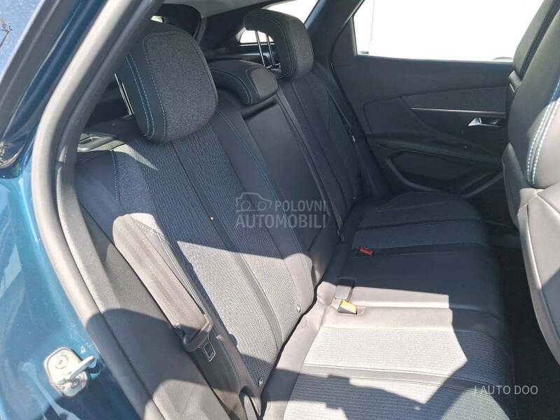 Peugeot 3008 1.5 BLUEHDI ALLURE