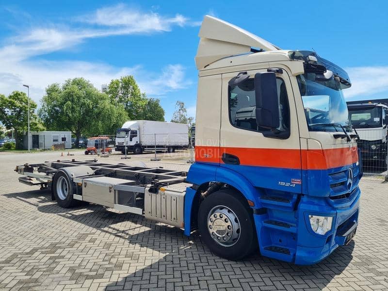 Mercedes Benz ANTOS 1824 7.3m