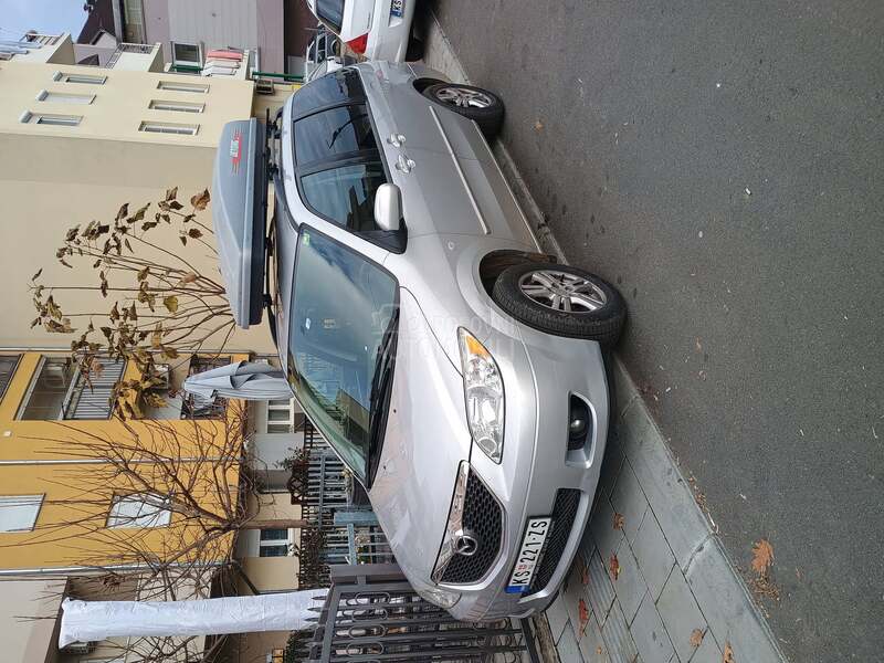 Mazda MPV 