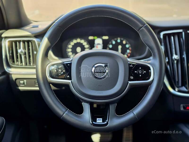 Volvo S60 2.0 T4 R-DESIGN A/T