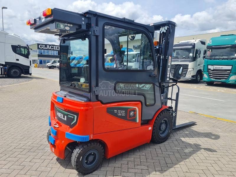 Heli 2.5t. / 5.4m / LITIJUMSKE