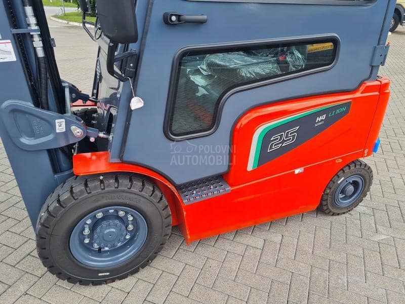 Heli 2.5t. / 5.4m / LITIJUMSKE