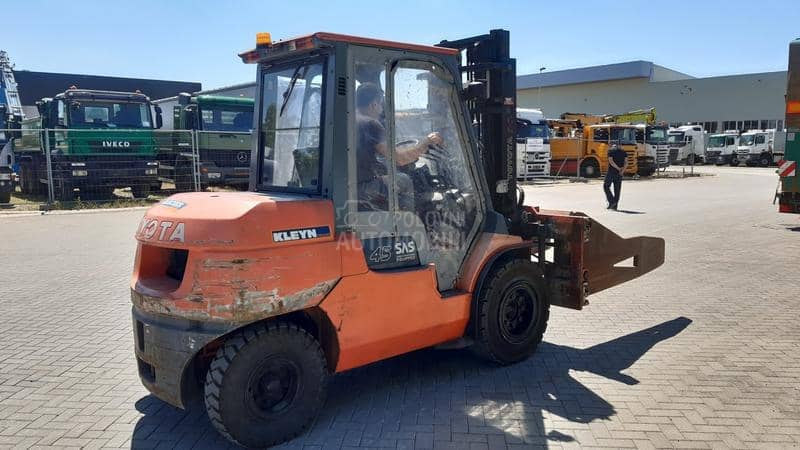 Toyota 427FD40 4t HVATALJKE