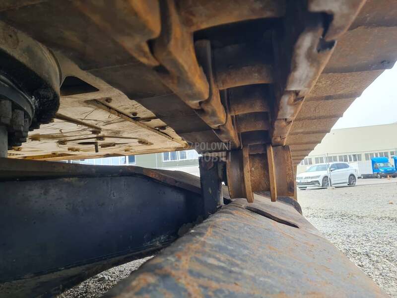 CAT 33O FLN / 8.800 h.