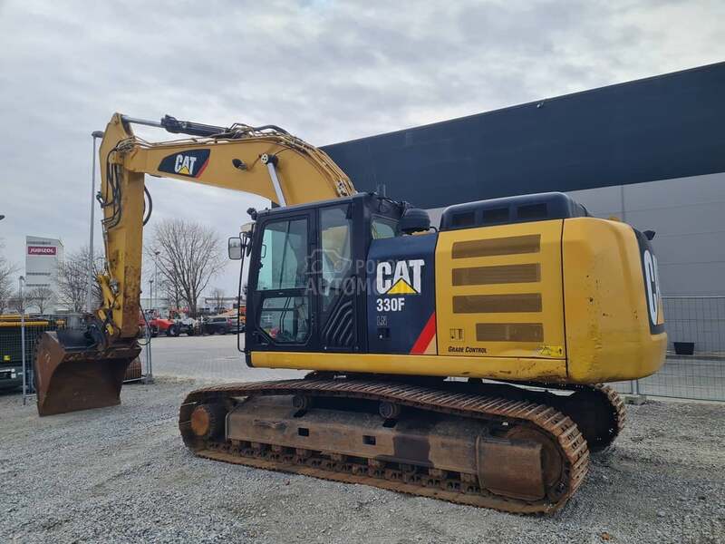 CAT 33O FLN / 8.800 h.