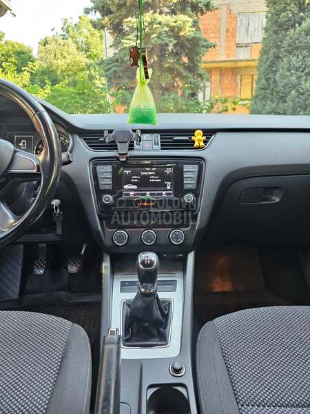 Škoda Octavia 1.6