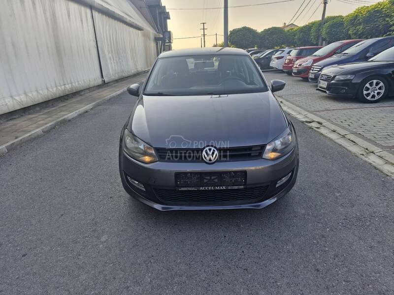 Volkswagen Polo 1.2b 5v k l i m a
