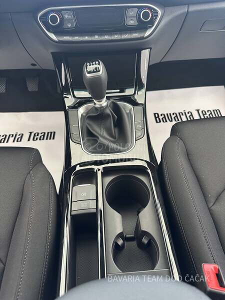 Hyundai i30 1.5 MPI 6MT