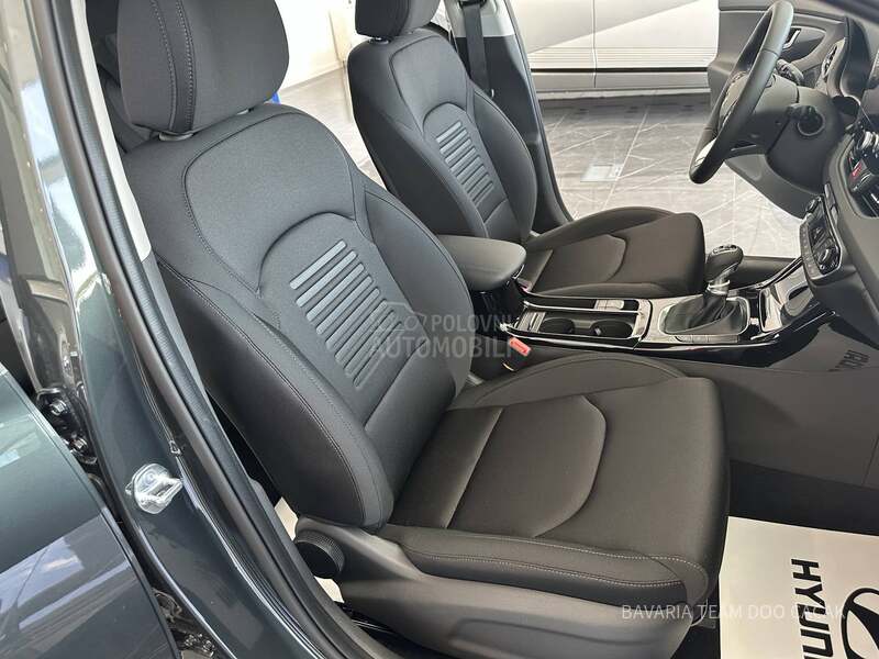 Hyundai i30 1.5 MPI 6MT