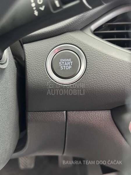 Hyundai i30 1.5 MPI 6MT
