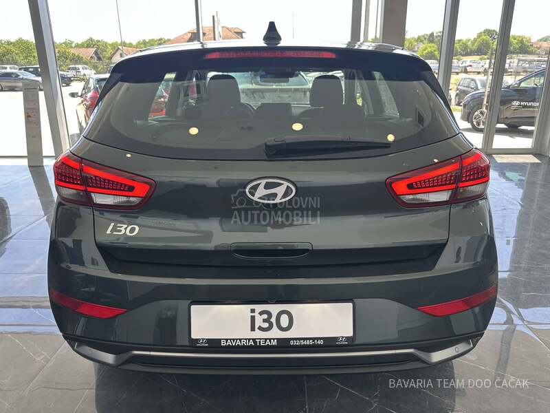 Hyundai i30 1.5 MPI 6MT
