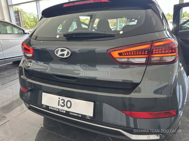 Hyundai i30 1.5 MPI 6MT