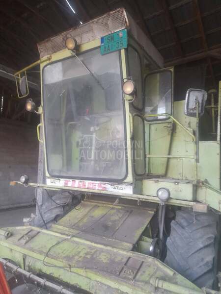 Claas Dominator 85