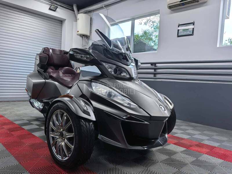 Can-Am Spyder 1330