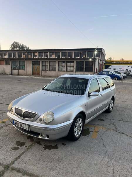 Lancia Lybra 