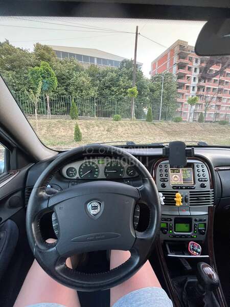 Lancia Lybra 
