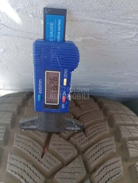 Goodyear 225/40 R18 Zimska