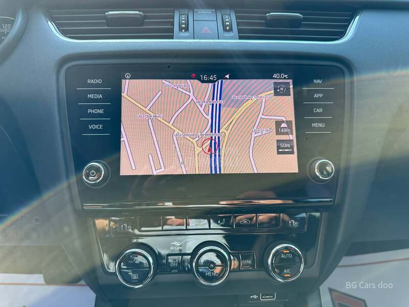 Škoda Octavia 1.6TDI DSG GREENTECH