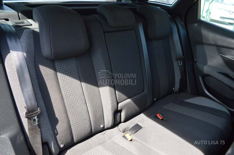 Peugeot 3008 1.5 BlueHDi130 Busin