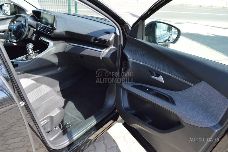 Peugeot 3008 1.5 BlueHDi130 Busin