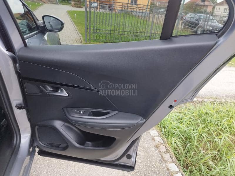 Peugeot 2008 1.5 BLUEHDI ALLURE