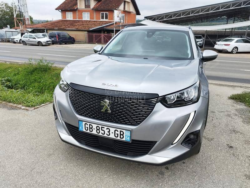 Peugeot 2008 1.5 BLUEHDI ALLURE