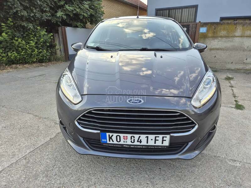 Ford Fiesta 1.0 ben  ST RESTAJL.