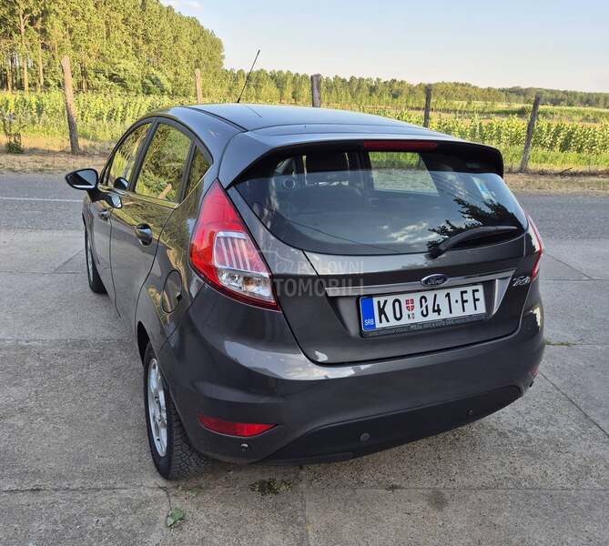 Ford Fiesta 1.0 ben  ST RESTAJL.