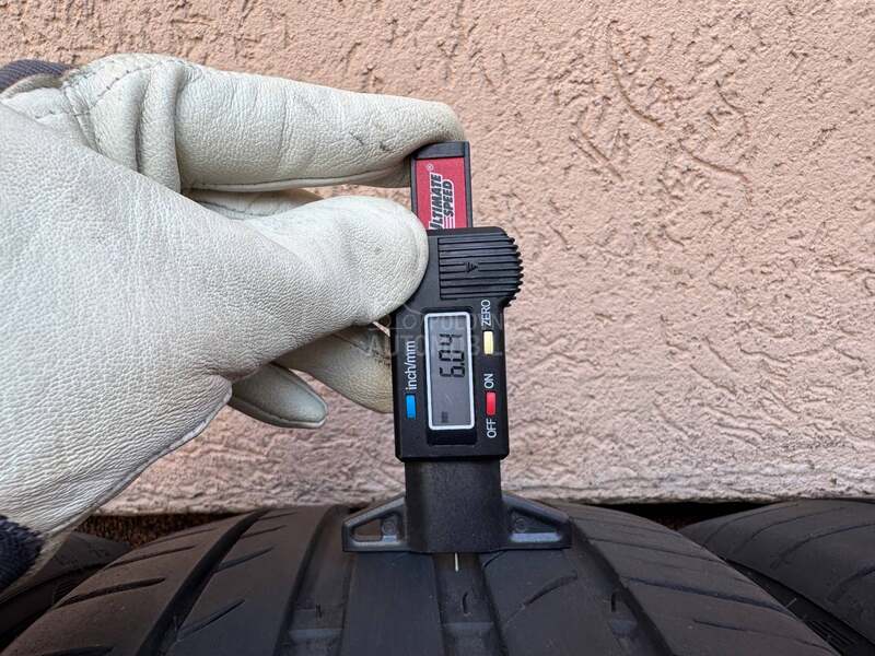 Rotalla 215/40 R17 Letnja