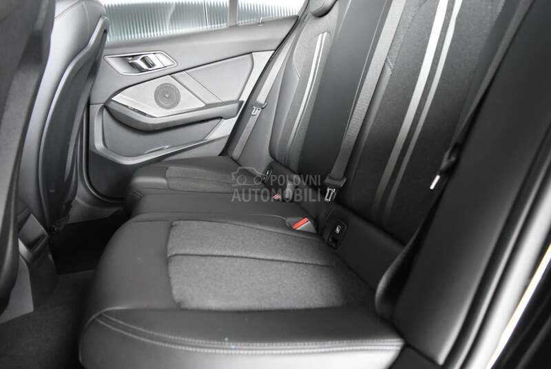 BMW 116 i sDrive AT