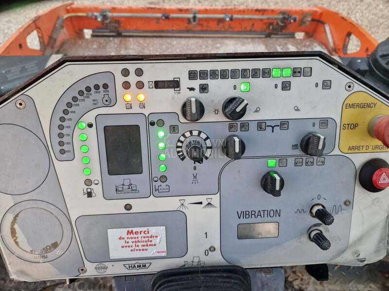 Hamm HD 110 PEGLA GUME ASFALT