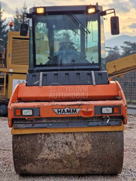 Hamm HD 110 PEGLA GUME ASFALT