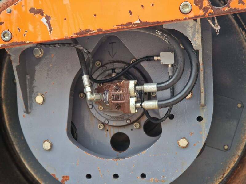 Hamm HD 110 PEGLA GUME ASFALT