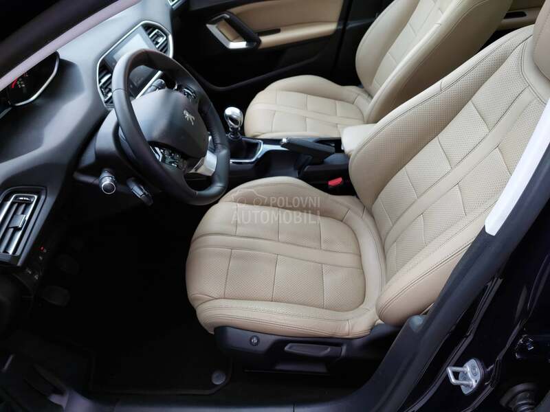Peugeot 308 1.6BlueHDI/F U L L/
