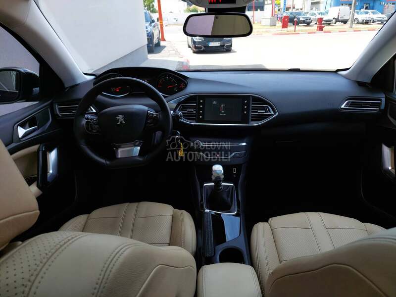 Peugeot 308 1.6BlueHDI/F U L L/